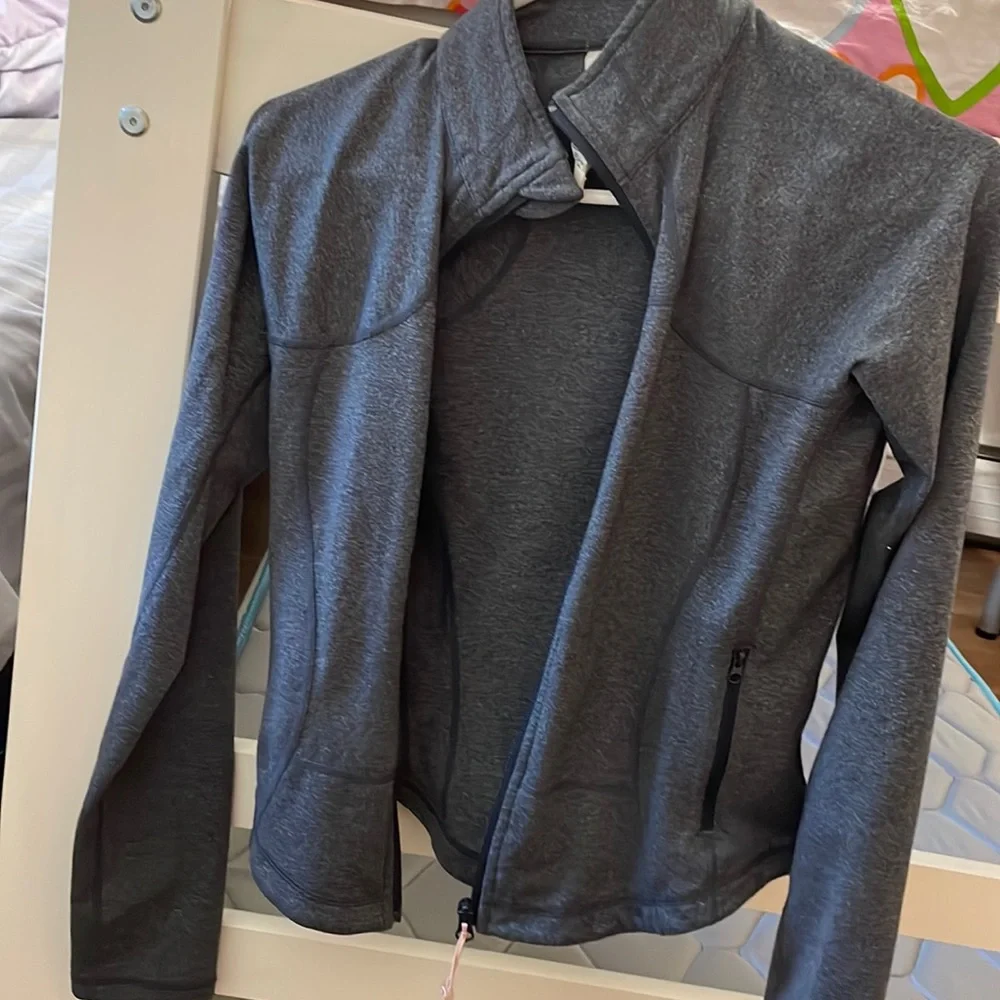 Lululemon jacket size 6 - Picture 1 of 5